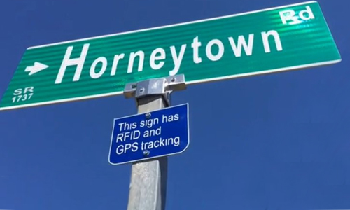 Horneytown – A Tale of Street signs and GPS tracker device